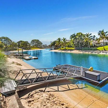 Broadbeach Bungalow - Heated Pool - Sleeps 7 Gold Coast Exterior foto