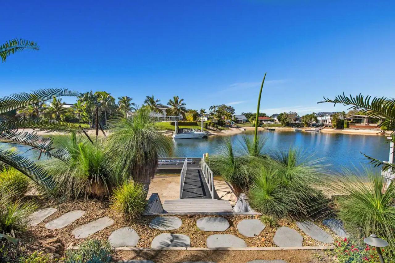 Broadbeach Bungalow - Heated Pool - Sleeps 7 Gold Coast Exterior foto